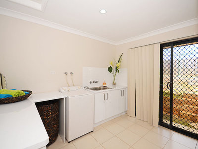 42 CRAWFORD DRIVE, Dundowran