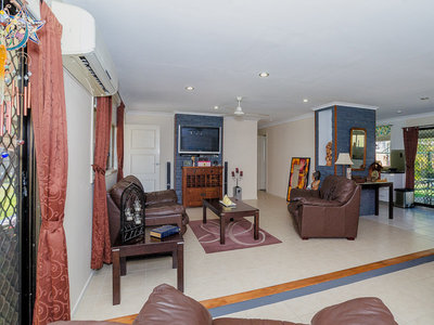5 WONGA STREET, Scarness