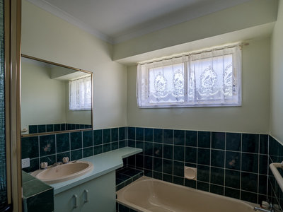 33 TAMBAROORA STREET, Howard