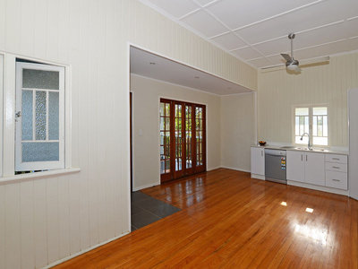 47 KENT STREET, Urangan