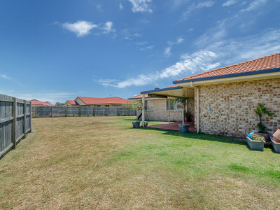 1 GWEN COURT, Urraween