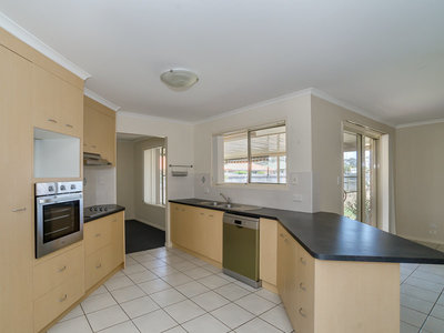 1 GWEN COURT, Urraween