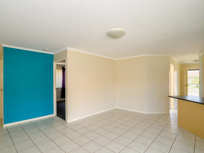 1 GWEN COURT, Urraween