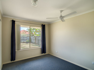 1 GWEN COURT, Urraween