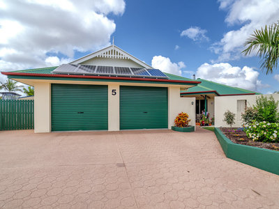 5 CORMIE COURT, Urraween
