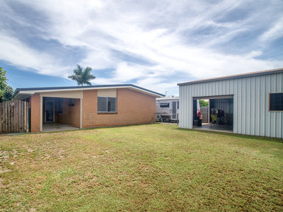103 CUNNINGHAM STREET, Urangan