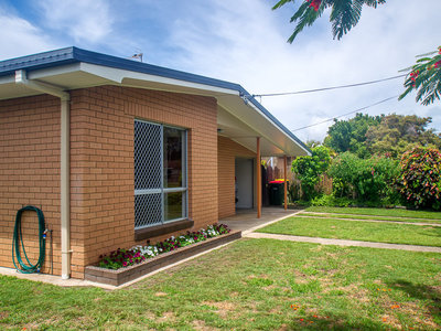103 CUNNINGHAM STREET, Urangan