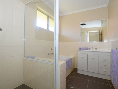 4 Bianca Court, Torquay