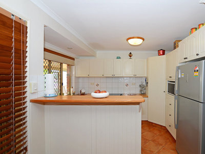 9 PARLON COURT, Kawungan