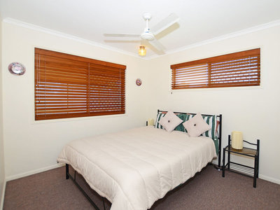 9 PARLON COURT, Kawungan
