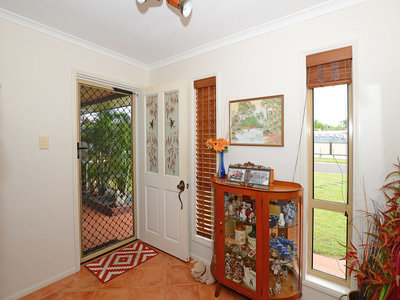 9 PARLON COURT, Kawungan