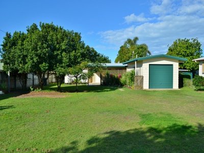 8 MAPLE STREET, Pialba
