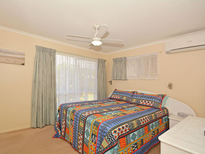 7 LAKESIDE COURT, Torquay