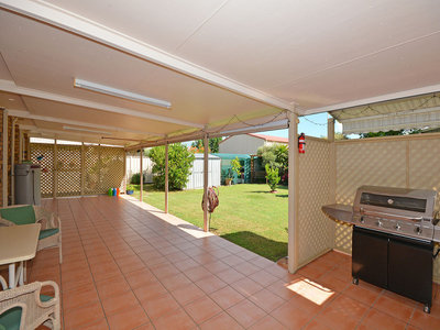 7 LAKESIDE COURT, Torquay