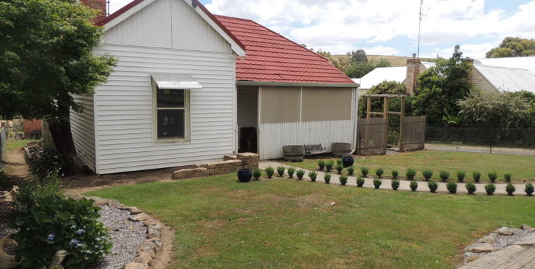 18 Main Street , Strathbogie