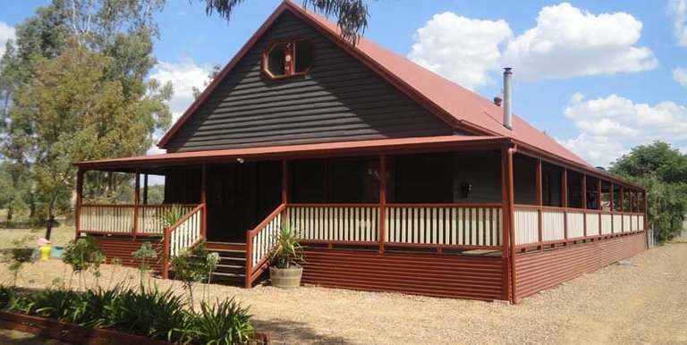 77 Shiffner Street, Violet Town