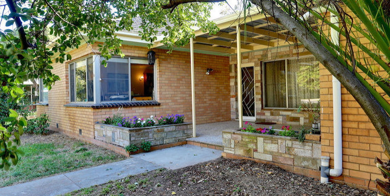6 Hyacinth Street, Violet Town