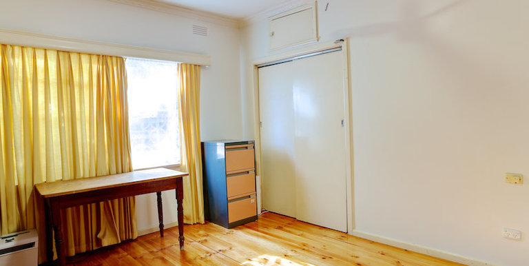 6 Hyacinth Street, Violet Town