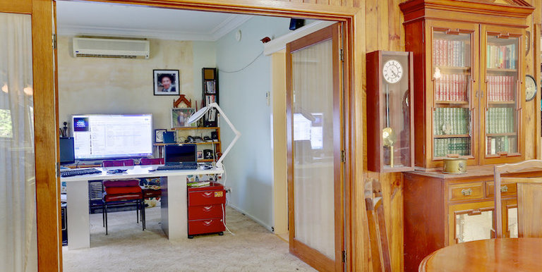 6 Hyacinth Street, Violet Town