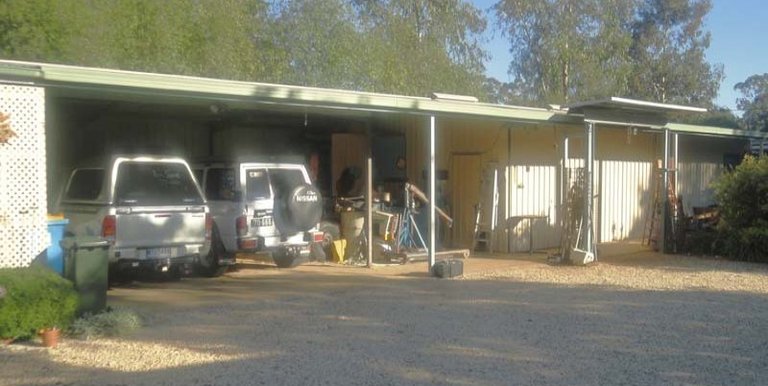 77 Hurt Street, Violet Town