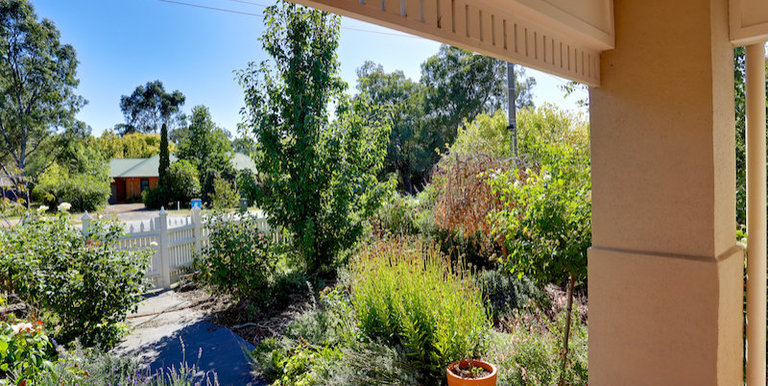 10A Sevens Ave, Euroa