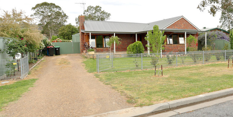 7 Platt Street, Euroa