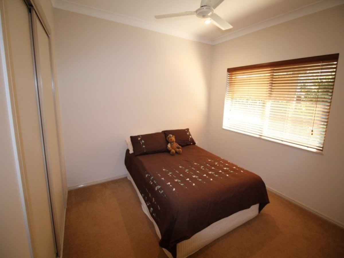 22 Countryview Drive, Atherton