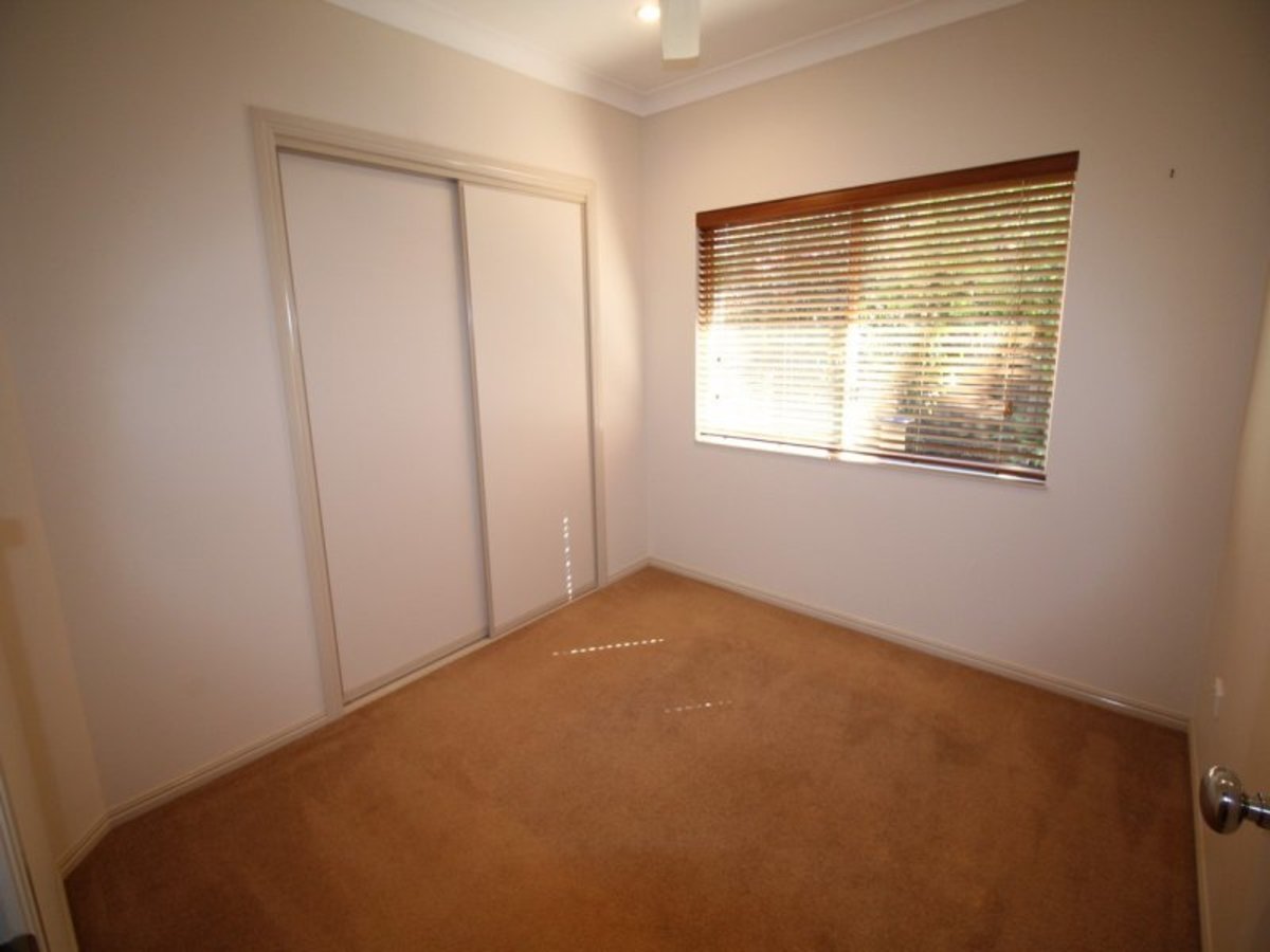 22 Countryview Drive, Atherton