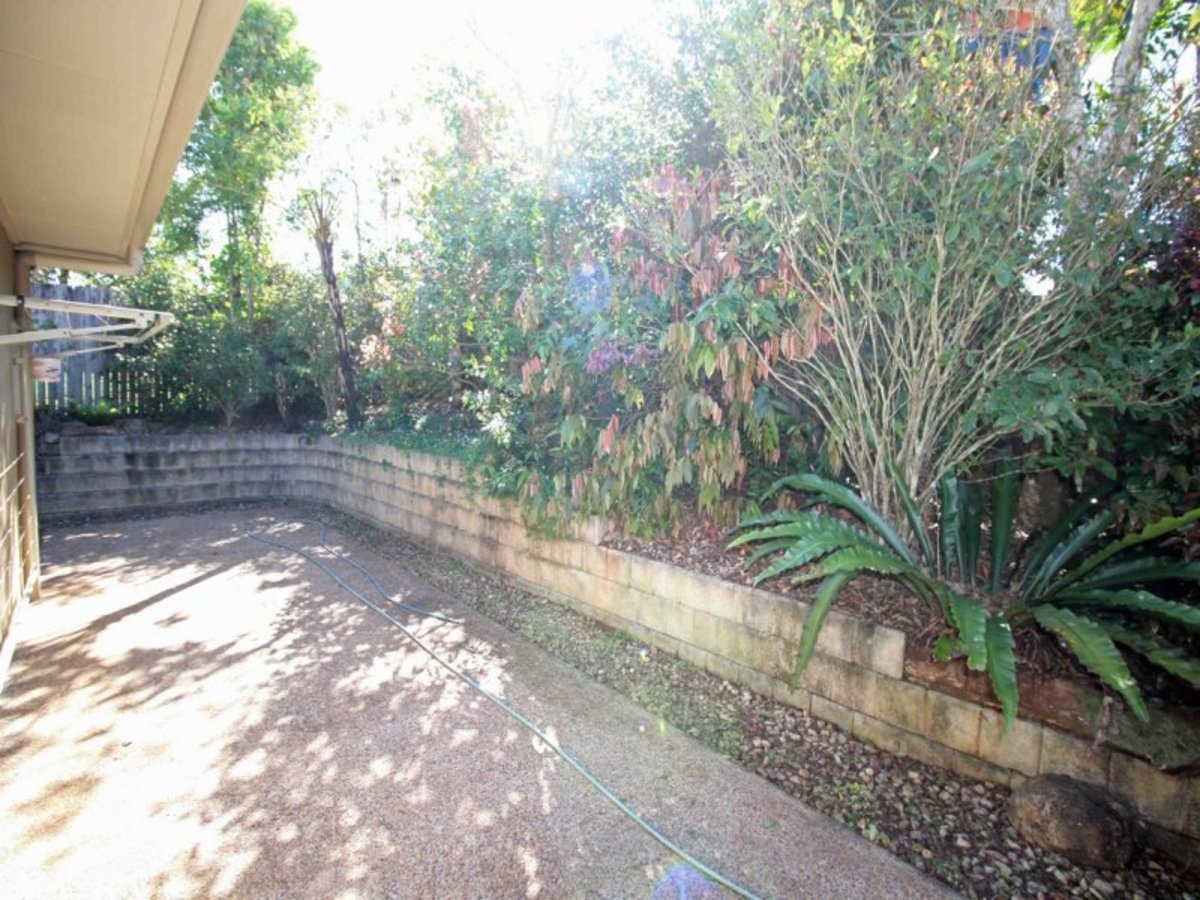 22 Countryview Drive, Atherton