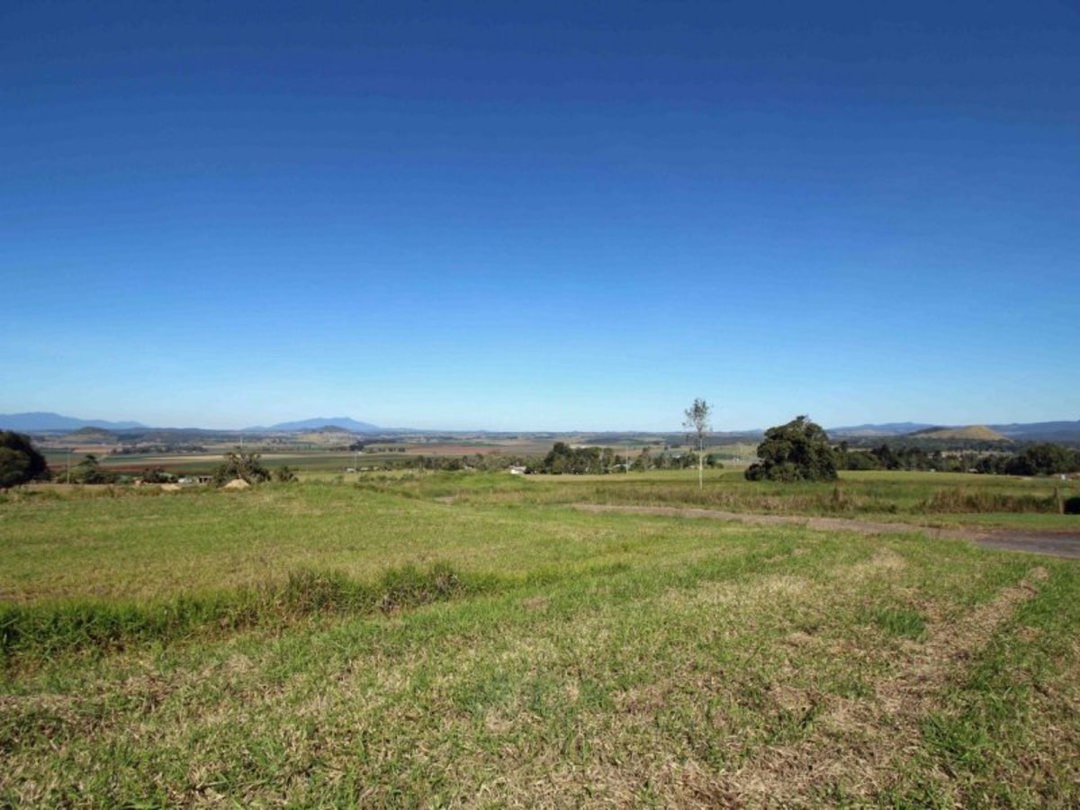 22 Countryview Drive, Atherton