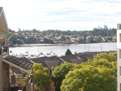 14 / 3a Blackwall Point Road, Abbotsford