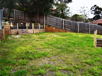 8 Nurla Court, Frankston