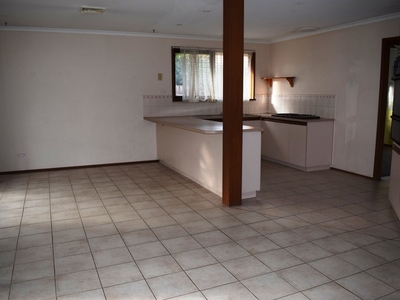21 Lewisham Close, Hampton Park