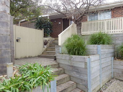 8 Nurla Court, Frankston