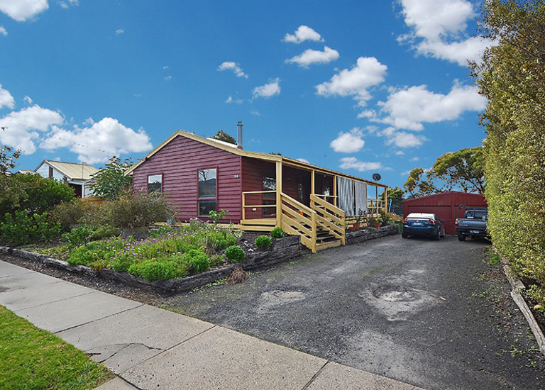 34 Camira Street, Portland 34 Camira Street, Portland