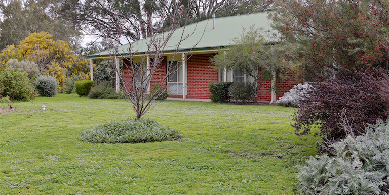 42 Creek Drive, Euroa