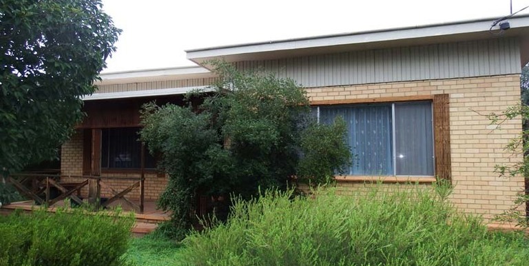 53 Tulip Street, Violet Town