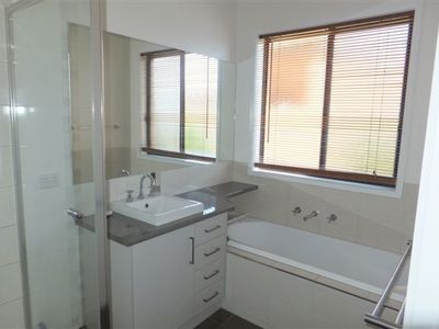 9 Rosemont Crescent, Shepparton