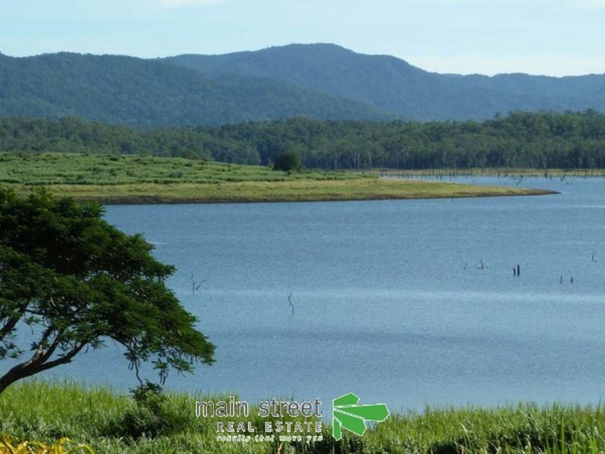Lake Tinaroo
