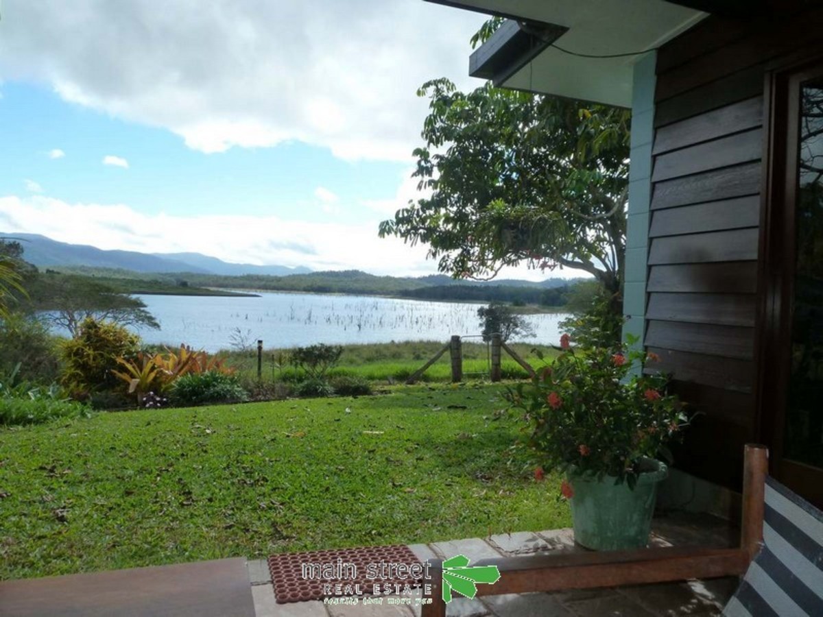 Lake Tinaroo