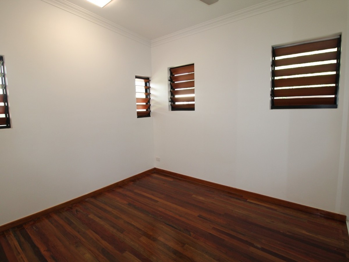 1 / 4 Grau Street, Atherton