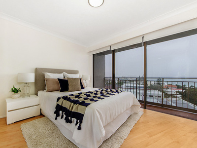 7th floor / 973  GOLD COAST HWY, Palm Beach