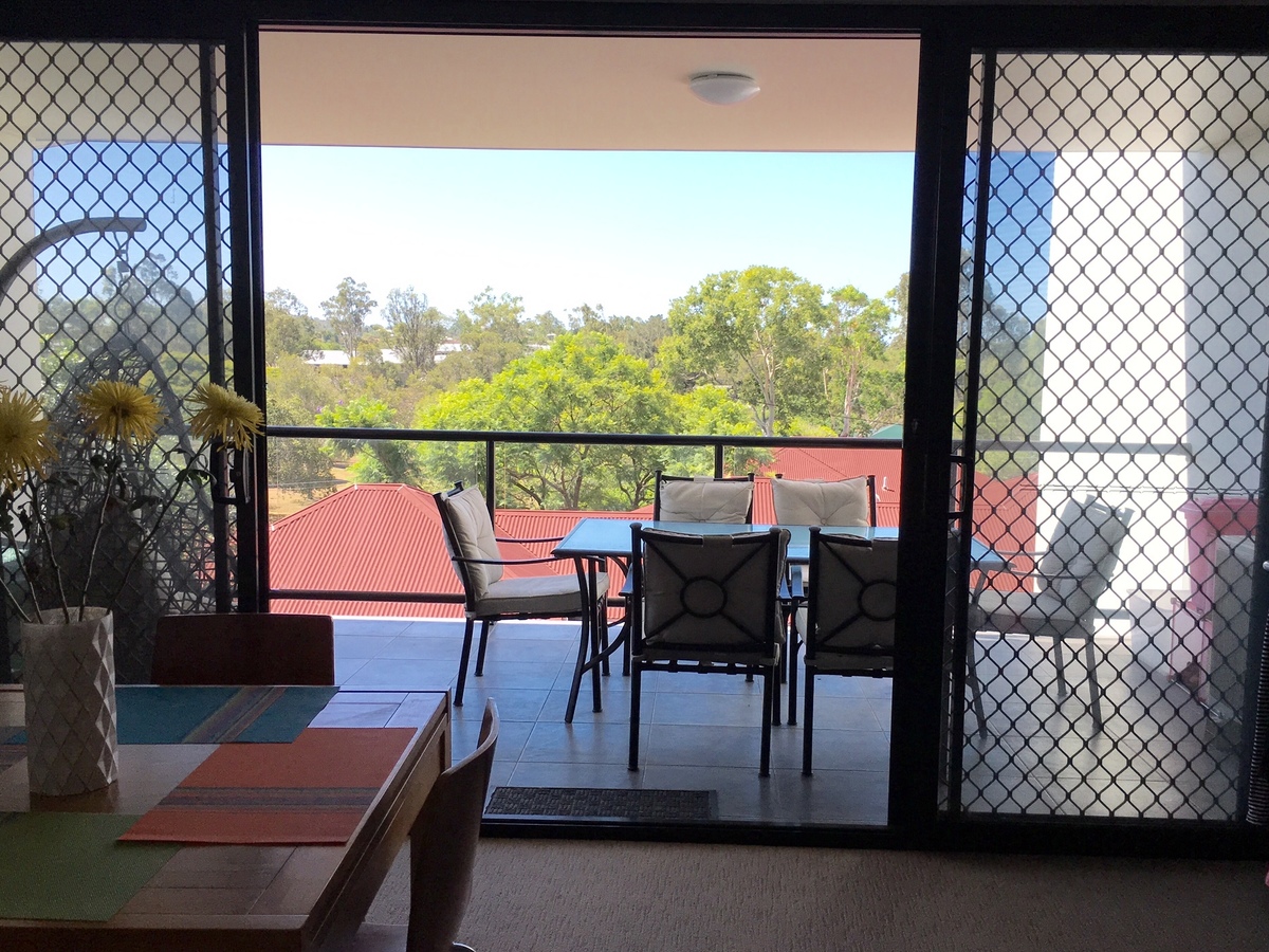 2 / 20 Flavelle St, Carina