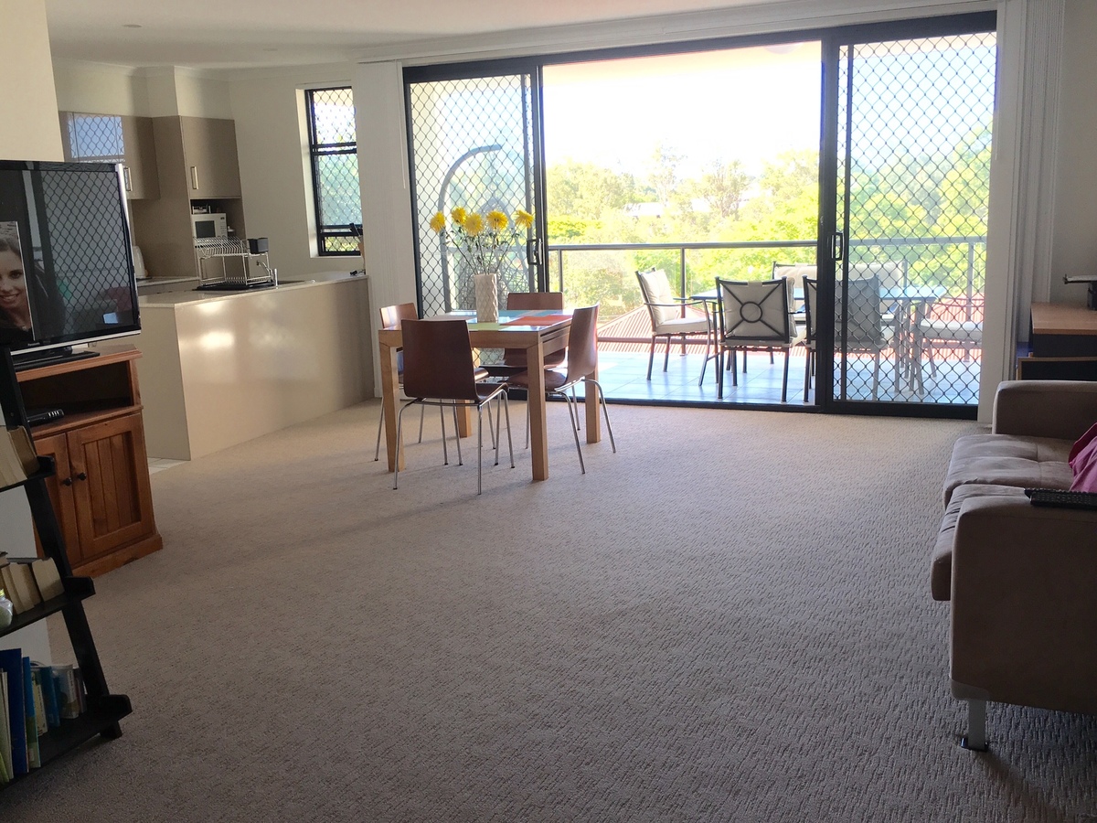 2 / 20 Flavelle St, Carina