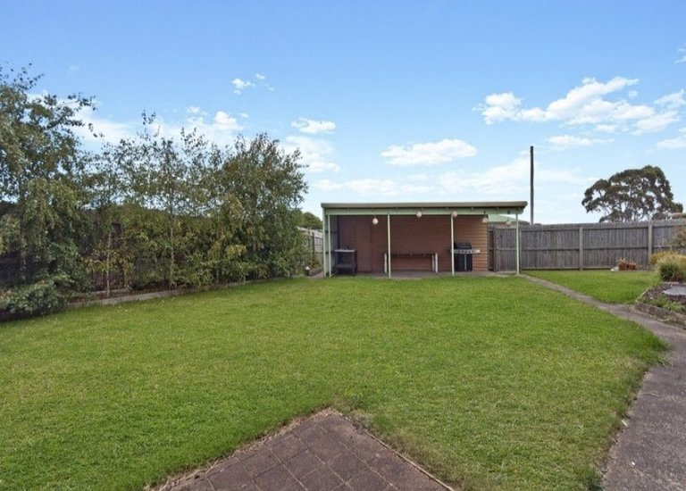 27 Flinders Court, Portland