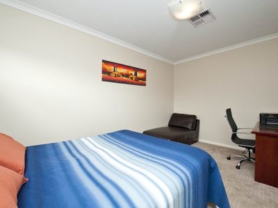 1D Wooramel Way, Nollamara