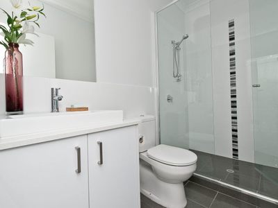 Apartment 5/3 Leeder Street, Glendalough