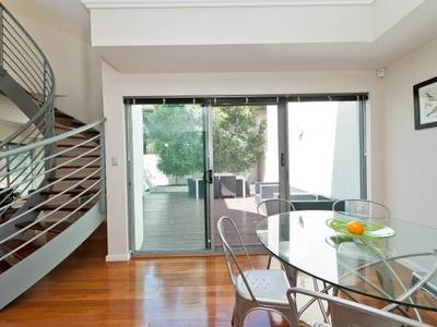 2/313 Oxford Street, Leederville