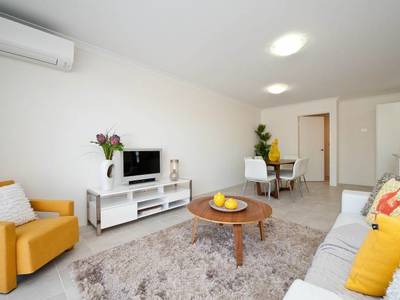 *4/24 Gladstone Road, Armadale