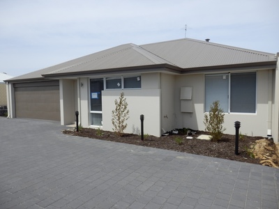 *4/24 Gladstone Road, Armadale